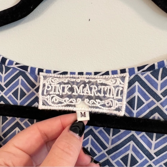 Women’s Pink Martini blue patterned sheer sleeveless blouse size medium M - Picture 3 of 4